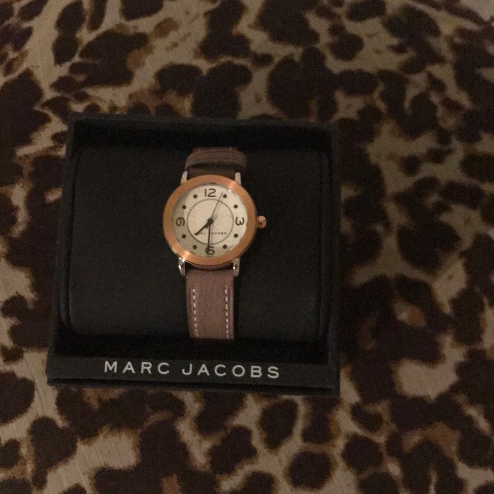 Marc Jacobs watch with light mocha leather band